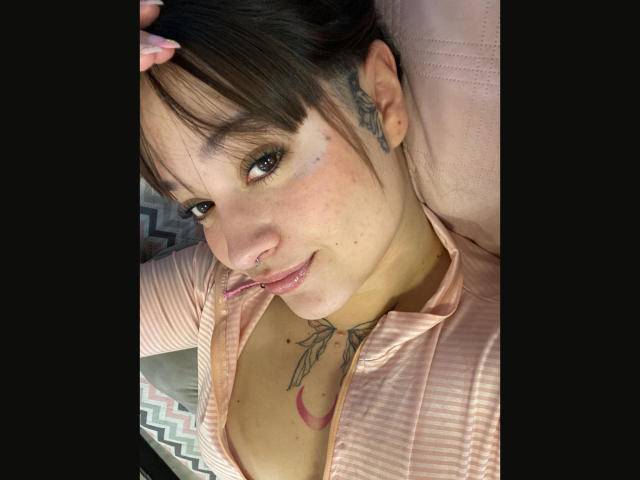 AnikaFleur - Live sex cam - 28715405