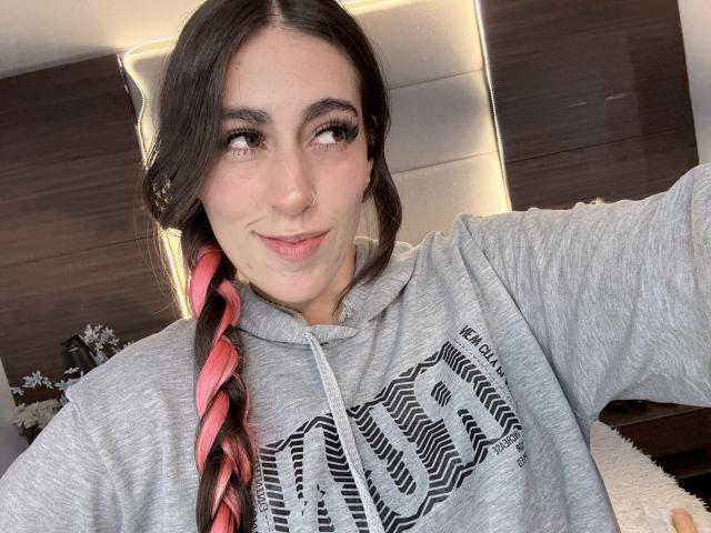 JazzeRusot - Live porn &amp; sex cam - 28717685