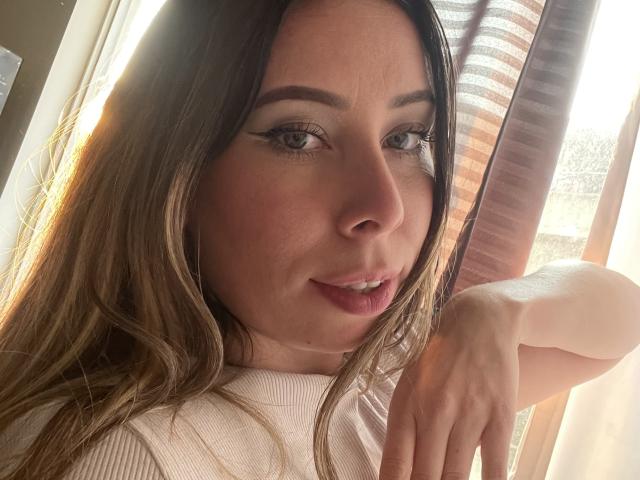 JennyLawry - Porno na żywo i seks kamera - 28719920