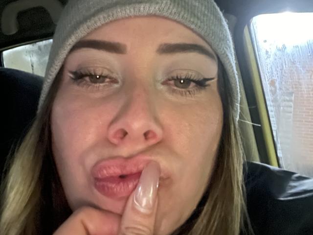 JennyLawry - Porno na żywo i seks kamera - 28719926