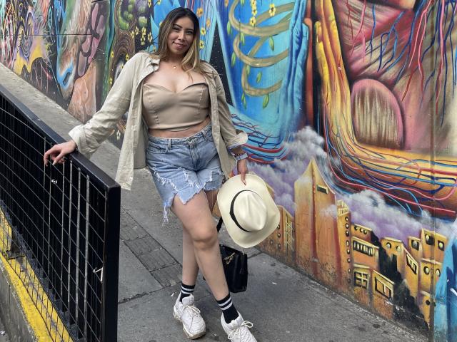 JennyLawry - Porno na żywo i seks kamera - 28719965