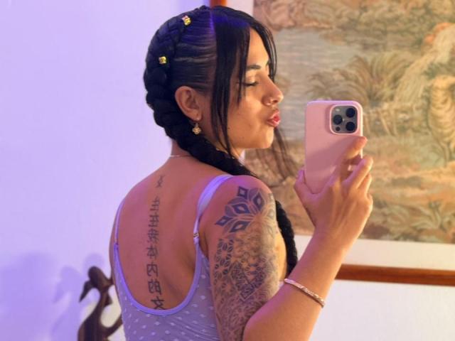 LunaDesire - Live porn &amp; sex cam - 28722032