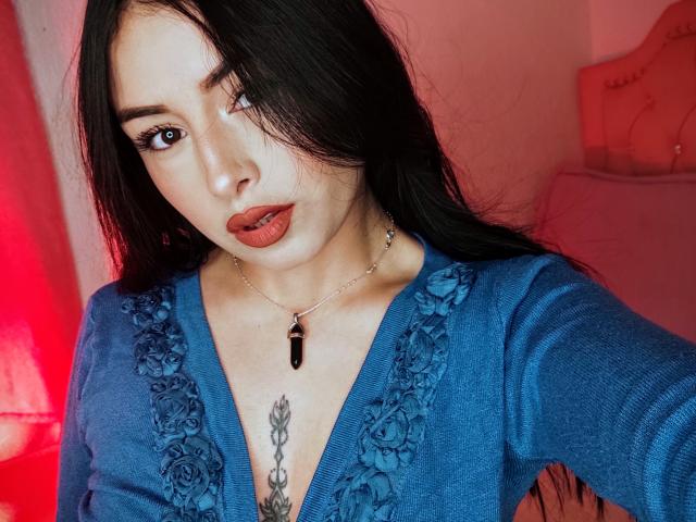 EmilyVv - Live sexe cam - 28722419