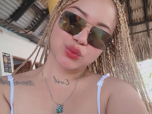 TatianaRossi - Live sex cam - 28723487