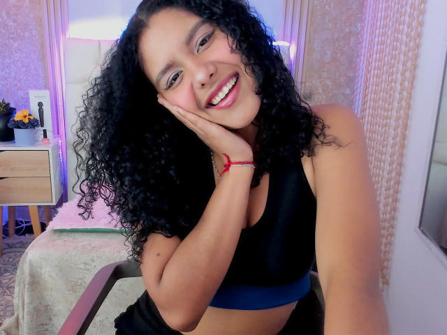 AriaVega - Porno na żywo i seks kamera - 28725050