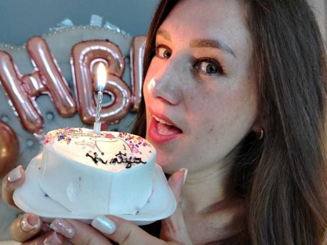 KatyaRogersX - Camera khiêu dâm &amp; quyến rũ trực tiếp - 28725647