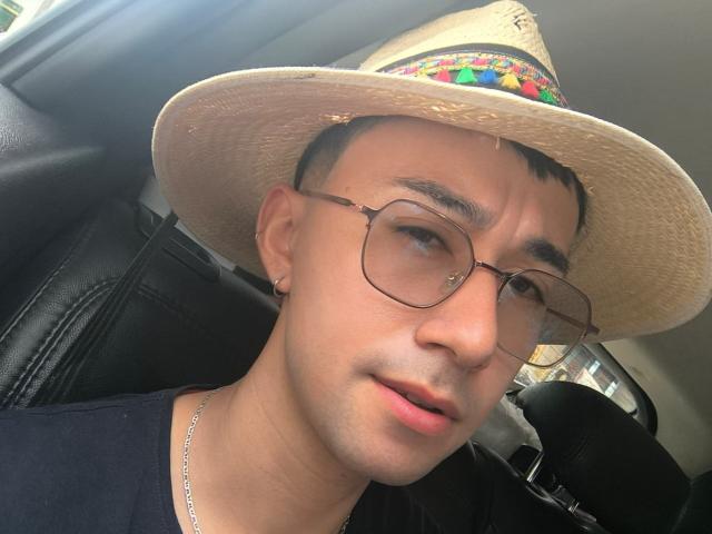 OliverHot69 - Live porn &amp; sex cam - 28726358