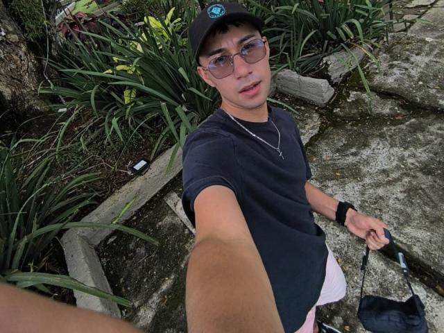 OliverHot69 - Live Sex Cam - 28726382