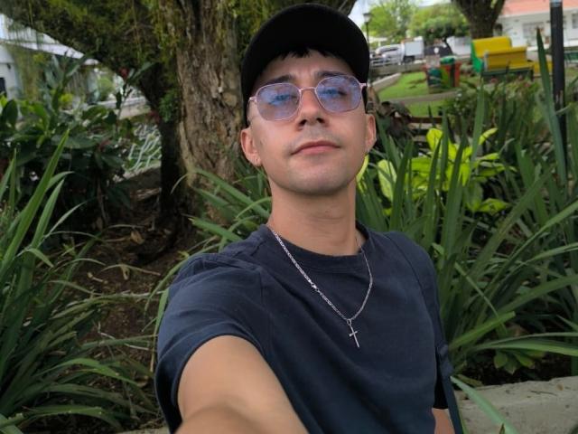 OliverHot69 - Live Sex Cam - 28726385