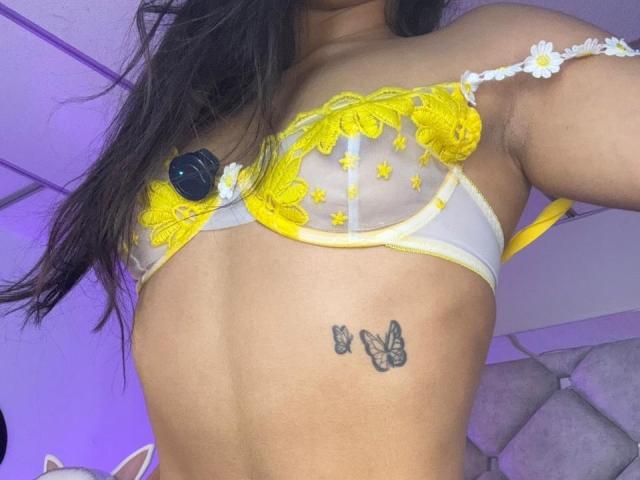 AlessiaFerry - Élő pornó és szexkamera - 28727150