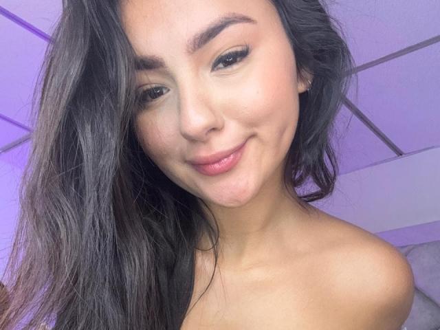 AlessiaFerry - Élő pornó és szexkamera - 28727225