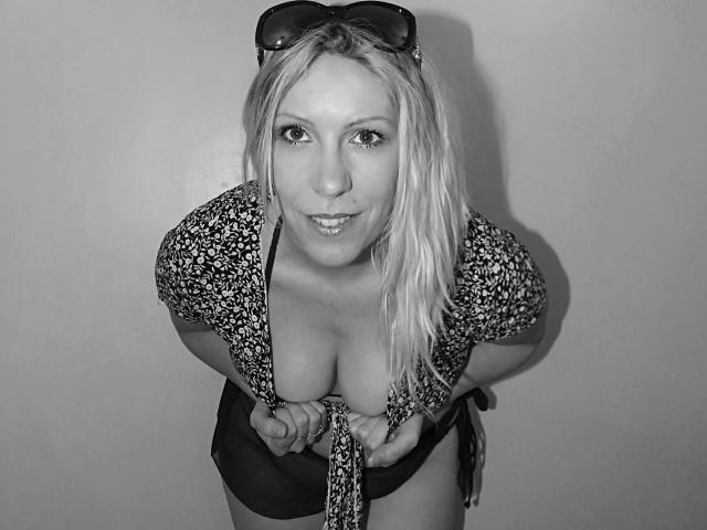 ArchAngelTheFrancaise - Live Sex Cam - 28728758