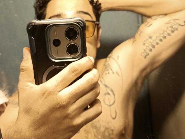 Rick6962 - Live sex cam - 28732577