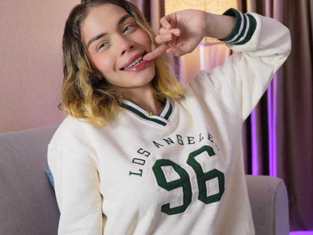 EmmaRiveraa - Live sexe cam - 28733297