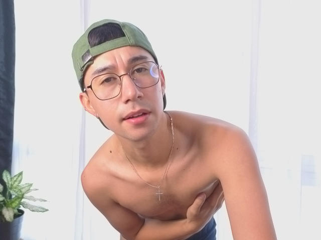 OliverHot69 - Camera khiêu dâm &amp; quyến rũ trực tiếp - 28733459