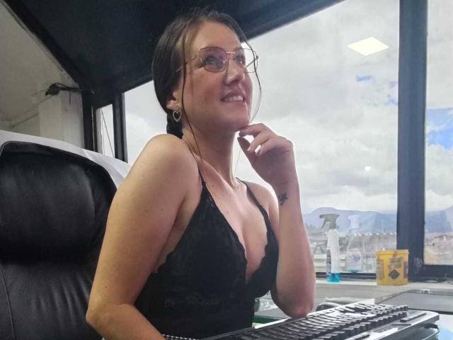 KatyaRogersX - Live sex cam - 28733762