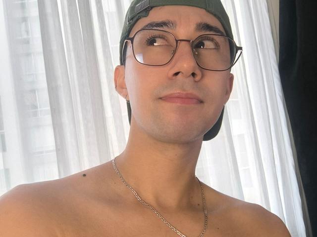 OliverHot69 - сексуальная веб-камера в реальном времени - 28733840