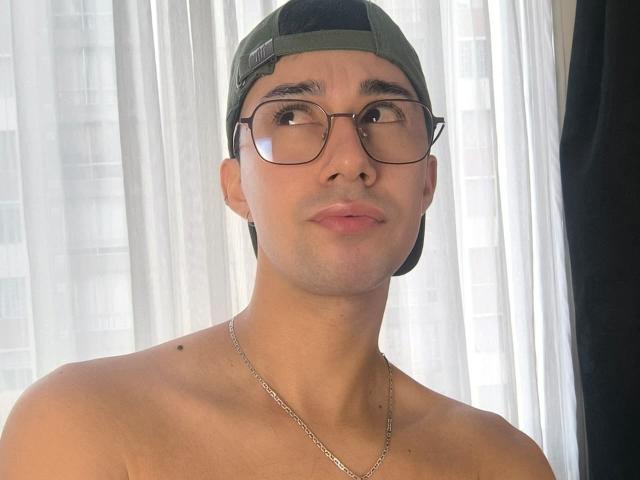 OliverHot69 - сексуальная веб-камера в реальном времени - 28733849