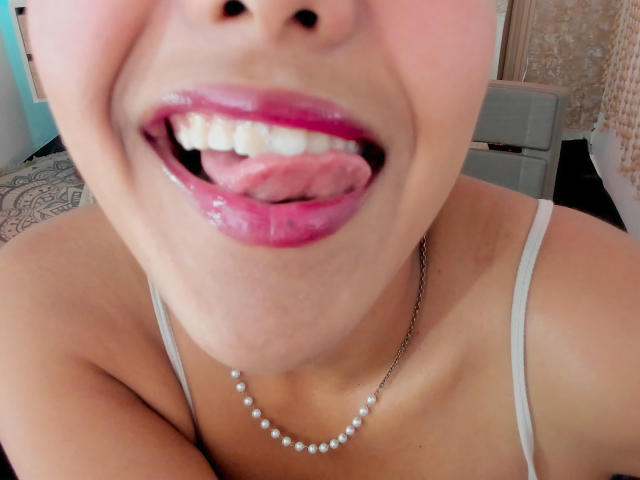 AriaVega - Porno na żywo i seks kamera - 28734674