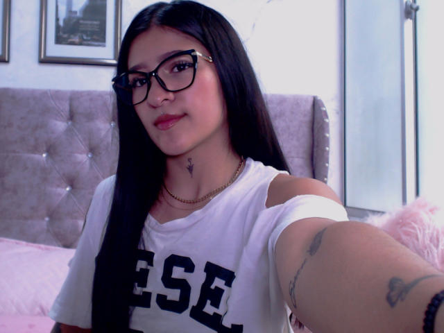 LuciadelaVega - Live porno og sexkamera - 28737257