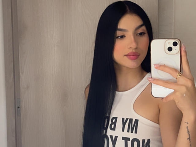 MilanMoon - Live sex cam - 28739105