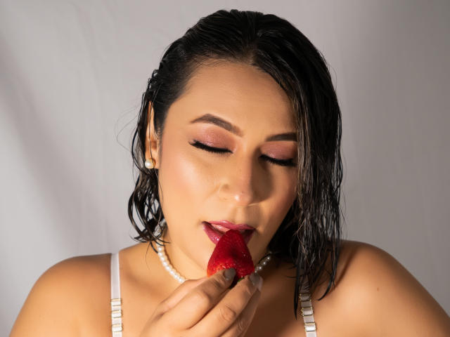 EmaFoxy - Live porn &amp; sex cam - 28739315