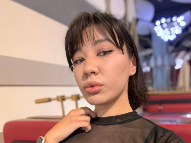 SuriValmont - Live sex cam - 28741019