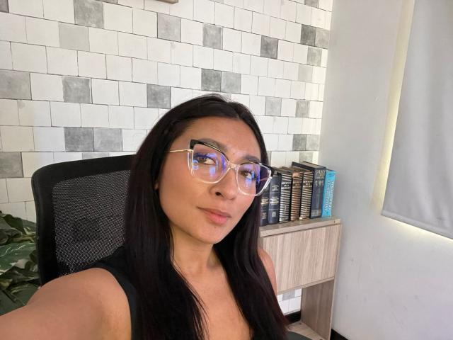 AmelineRousseau - Live porn &amp; sex cam - 28745270