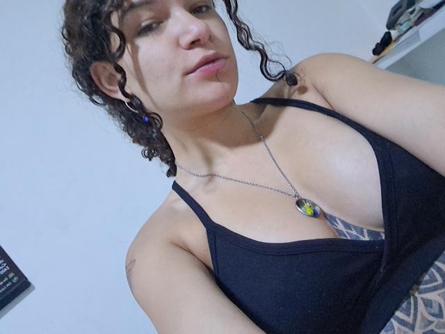 WendyBeckettX - Live porn &amp; sex cam - 28745588