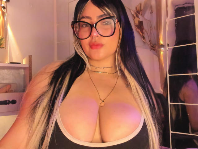 ValeriaJhonsson - Live porn &amp; sex cam - 28745804