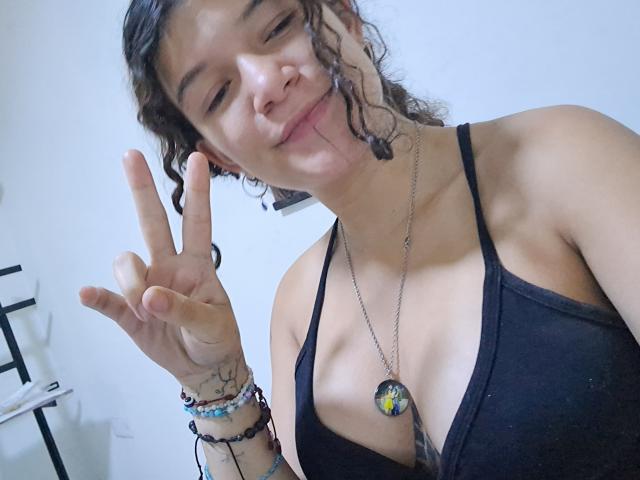 WendyBeckettX - Live sex cam - 28746245