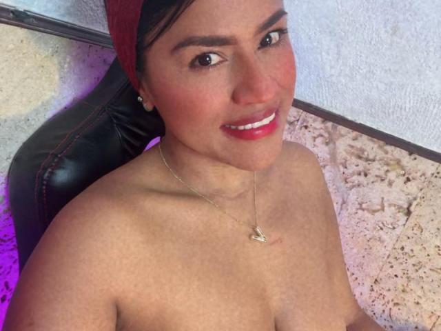 IvannaDuran - Live porn &amp; sex cam - 28746488