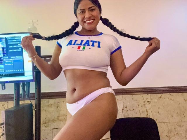 IvannaDuran - Live porn &amp; sex cam - 28746596