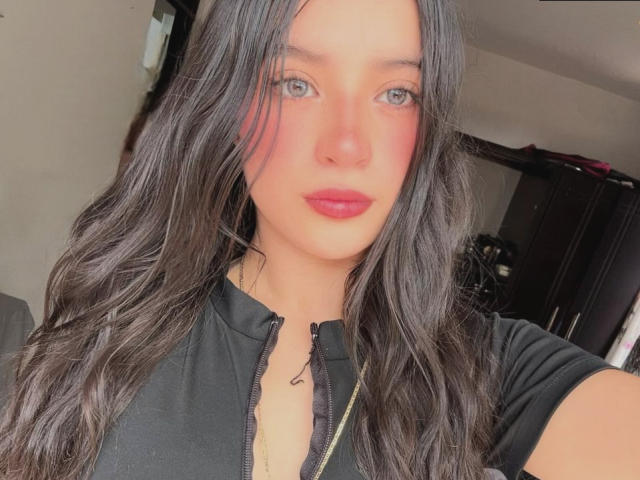 KristtyMore - Élő pornó és szexkamera - 28747190