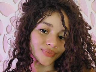 Ver a ficha detalhada de  LoreneCurly