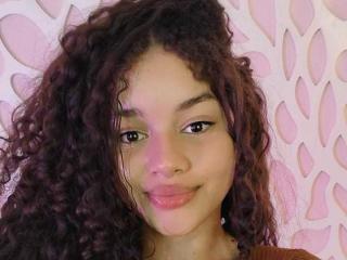 Ver la ficha detallada de LoreneCurly