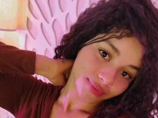 Ver a ficha detalhada de  LoreneCurly