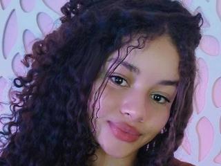 Ver la ficha detallada de LoreneCurly