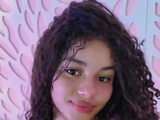 Ver la ficha detallada de LoreneCurly