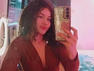 Ver la ficha detallada de LoreneCurly