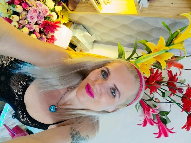 LadyMargaret-hot - Live sex cam - 28748993