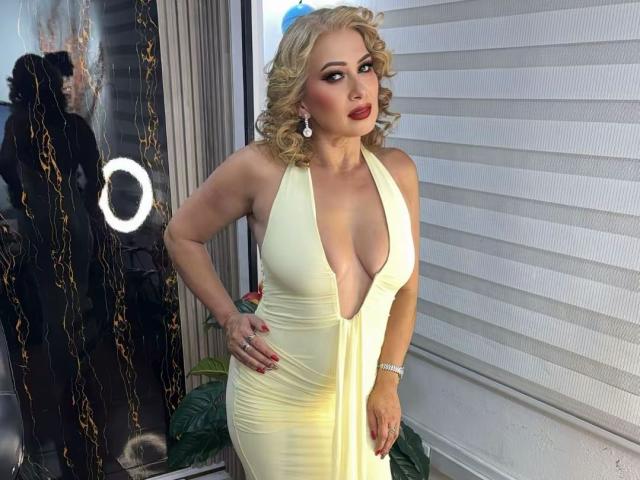 MisseScarleth - Live porn &amp; sex cam - 28749443