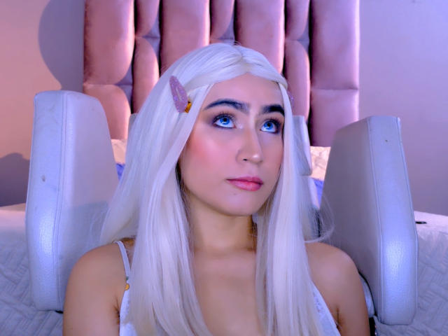 InnocentLuna - Live porn &amp; sex cam - 28754228