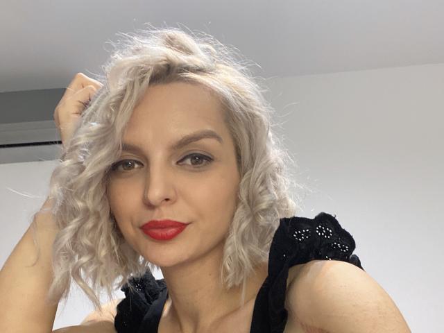 DouceAmelia - Live porno og sexkamera - 28755272
