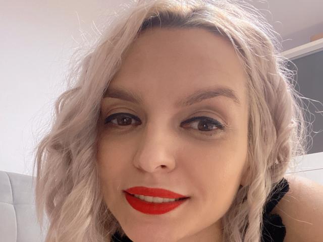 DouceAmelia - Live porno og sexkamera - 28755296