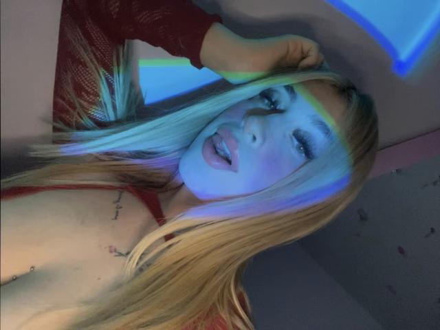 SammyViolet - Live porn &amp; sex cam - 28755914