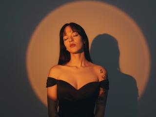 Ver a ficha detalhada de  JulietaaJadee