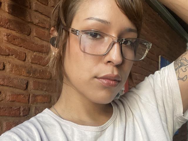 KiaraHernandezX - Sexe cam en vivo - 28756514