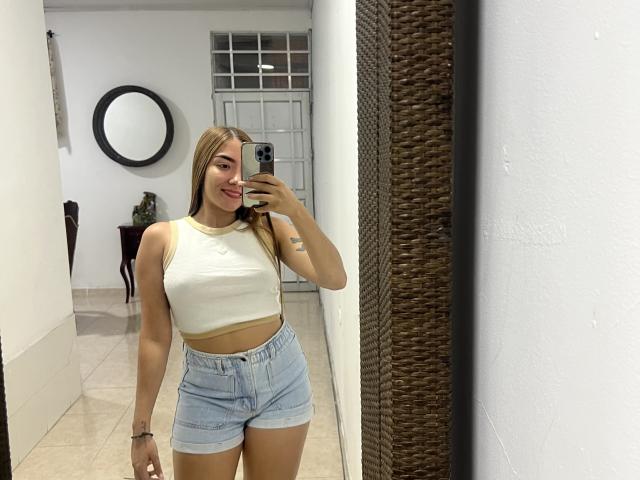 SharonKlart - Live sexe cam - 28757297