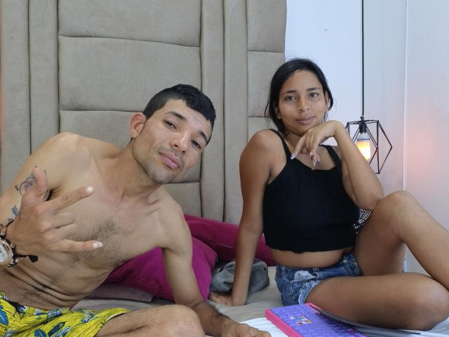 JazminaAndJosephe - Live sex cam - 28757516